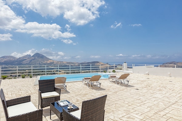 Foto van Villa met 2 slaapkamers in Mariou - Vakantiehuis in Mariou - terrace