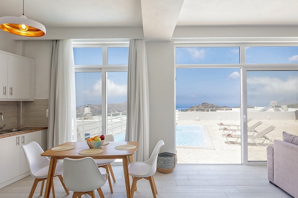 Foto van Villa met 2 slaapkamers in Mariou - Vakantiehuis in Mariou - DiningRoom
