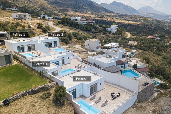 Foto van Villa in Mariou met privézwembad & strand - Vakantiehuis in Mariou - Outdoor