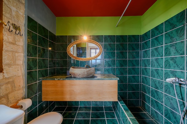 Foto van Villa in Spili met Uitzicht & Zwembad - Vakantiehuis in Lampini - BathRoom