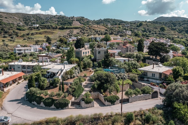 Foto van Villa in Spili met Uitzicht & Zwembad - Vakantiehuis in Lampini - Outdoor