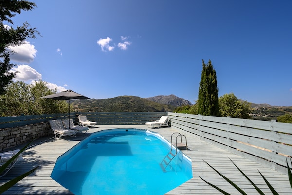 Foto van Villa in Spili met Uitzicht & Zwembad - Vakantiehuis in Lampini - PoolOfHouse