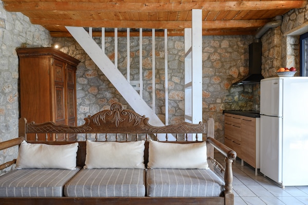 Foto van Villa op Kreta met privézwembad en bergzicht - Vakantiehuis in Lampini - LivingRoom