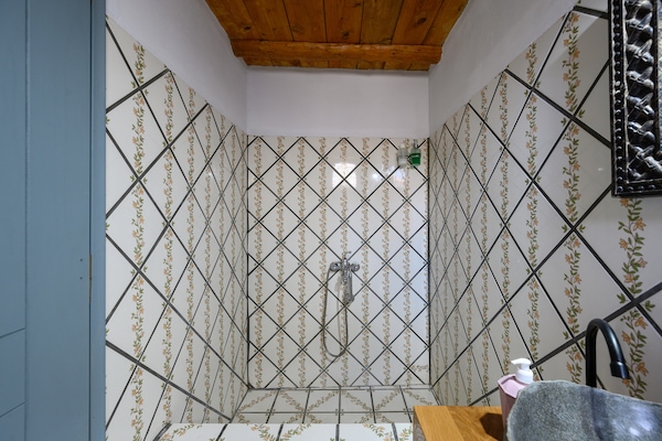 Foto van Villa op Kreta met privézwembad en bergzicht - Vakantiehuis in Lampini - BathRoom