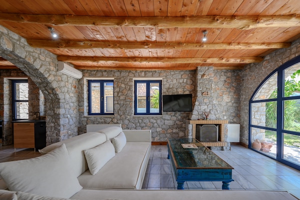 Foto van Villa op Kreta met privézwembad en bergzicht - Vakantiehuis in Lampini - LivingRoom
