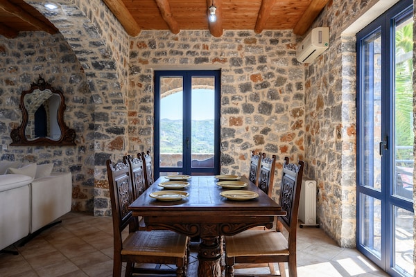 Foto van Villa op Kreta bij Skinaria Strand - Vakantiehuis in Lampini - DiningRoom
