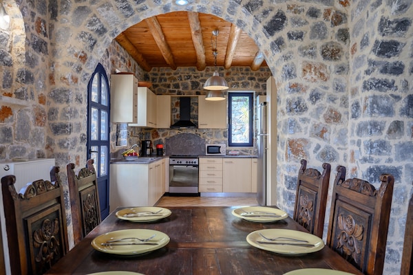 Foto van Villa op Kreta bij Skinaria Strand - Vakantiehuis in Lampini - DiningRoom