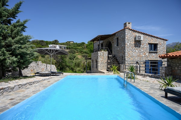 Foto van Villa nabij Lampini met privézwembad - Vakantiehuis in Lampini - PoolOfHouse