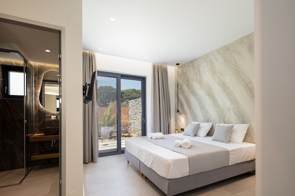 Foto van Villa in Agouseliana met privézwembad - Vakantiehuis in Agouseliana - BedRoom
