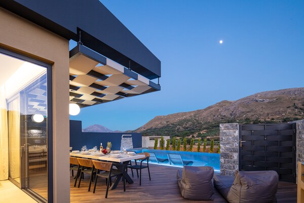 Foto van Villa in Agouseliana met privézwembad - Vakantiehuis in Agouseliana - Outdoor