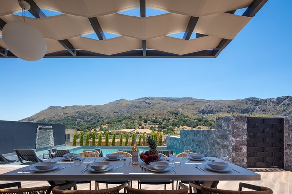 Foto van Villa in Agouseliana met privézwembad - Vakantiehuis in Agouseliana - Outdoor