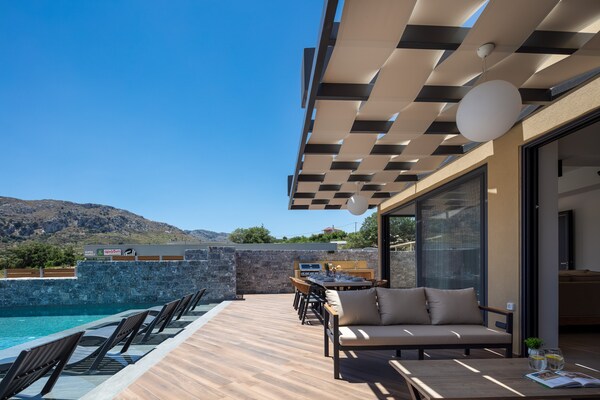 Foto van Villa in Agouseliana met privézwembad - Vakantiehuis in Agouseliana - Outdoor