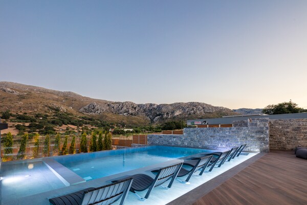 Foto van Villa in Agouseliana met privézwembad - Vakantiehuis in Agouseliana - PoolOfHouse
