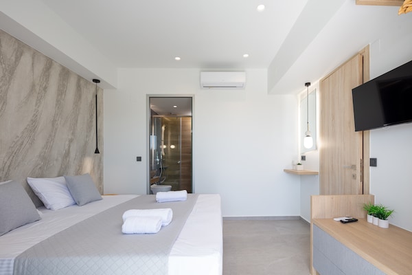 Foto van Villa in Agouseliana met Privézwembad - Vakantiehuis in Agouseliana - BedRoom