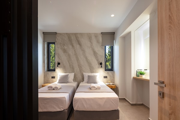 Foto van Villa in Agouseliana met Privézwembad - Vakantiehuis in Agouseliana - BedRoom