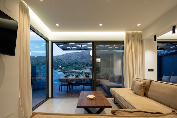 Foto van Villa in Agouseliana met Privézwembad - Vakantiehuis in Agouseliana - LivingRoom