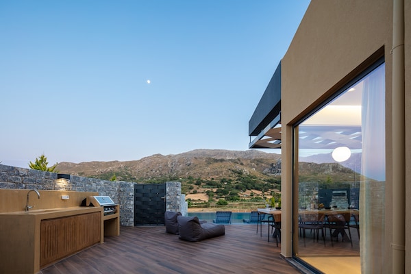 Foto van Villa in Agouseliana met Privézwembad - Vakantiehuis in Agouseliana - Outdoor