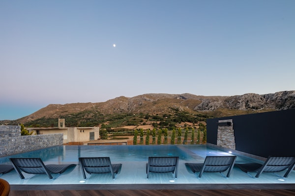 Foto van Villa in Agouseliana met Privézwembad - Vakantiehuis in Agouseliana - PoolOfHouse