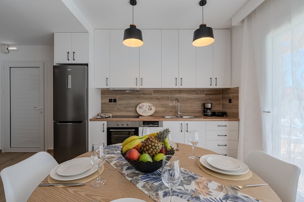 Foto van Villa in Damnoni met zwembad bij strand - Vakantiehuis in Damnoni - Kitchen