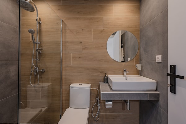 Foto van Villa in Damnoni aan het Strand met Zwembad - Vakantiehuis in Damnoni - BathRoom