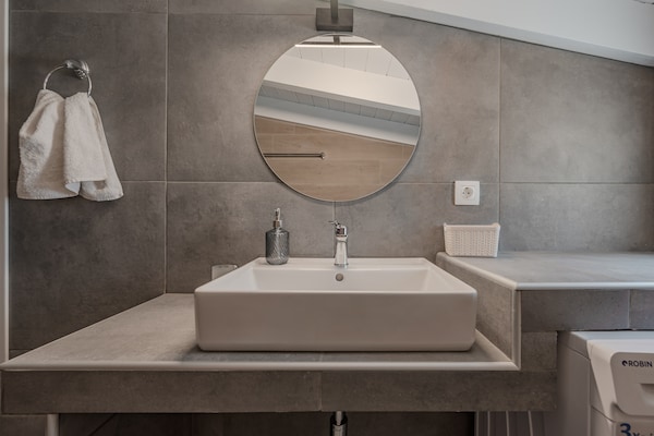 Foto van Villa in Damnoni aan het Strand met Zwembad - Vakantiehuis in Damnoni - BathRoom