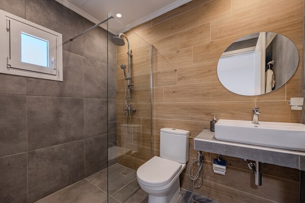 Foto van Villa in Damnoni aan het Strand met Zwembad - Vakantiehuis in Damnoni - BathRoom