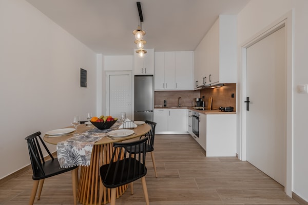 Foto van Vakantieverblijf gelegen in het Damnoni - Vakantiehuis in Damnoni - DiningRoom