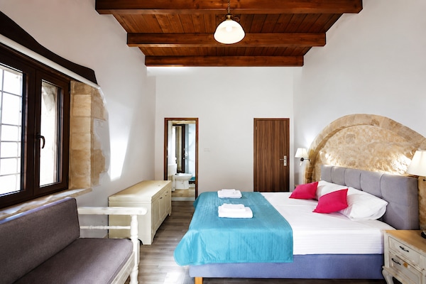 Foto van Villa Episkopi met fitnessruimte en zwembad - Vakantiehuis in Episkopi - BedRoom