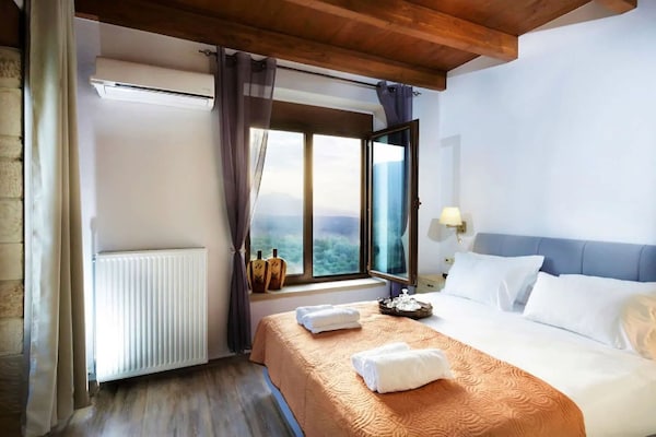 Foto van Villa Episkopi met fitnessruimte en zwembad - Vakantiehuis in Episkopi - BedRoom