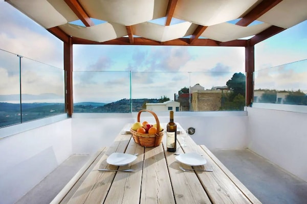 Foto van Villa Episkopi met fitnessruimte en zwembad - Vakantiehuis in Episkopi - TerraceBalcony