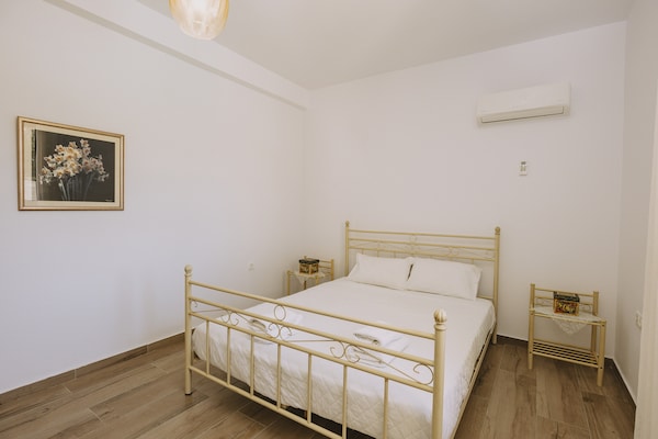 Foto van Villa in Panormo met Privézwembad & Strand - Vakantiehuis in Panormo - BedRoom