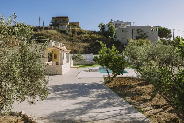 Foto van Villa in Panormo met Privézwembad & Strand - Vakantiehuis in Panormo - GardenSummer