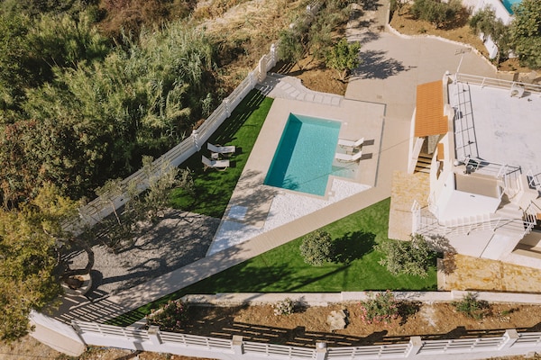 Foto van Villa in Panormo met Privézwembad & Strand - Vakantiehuis in Panormo - Outdoor