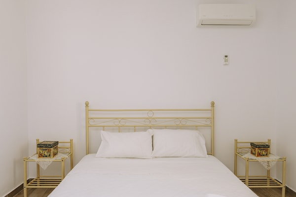 Foto van Villa in Panormo met Privézwembad & Strand - Vakantiehuis in Panormo - BedRoom