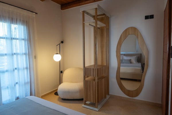 Foto van Villa in Panormo met Zwembad en Strand dichtbij - Vakantiehuis in Panormo - BedRoom
