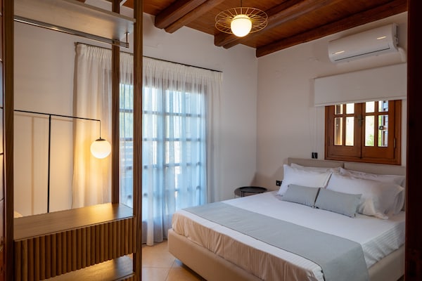 Foto van Villa in Panormo met Zwembad en Strand dichtbij - Vakantiehuis in Panormo - BedRoom