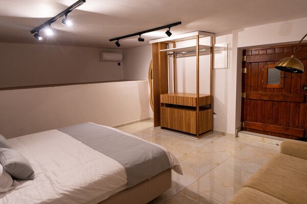Foto van Villa in Panormo met Zwembad en Strand dichtbij - Vakantiehuis in Panormo - BedRoom