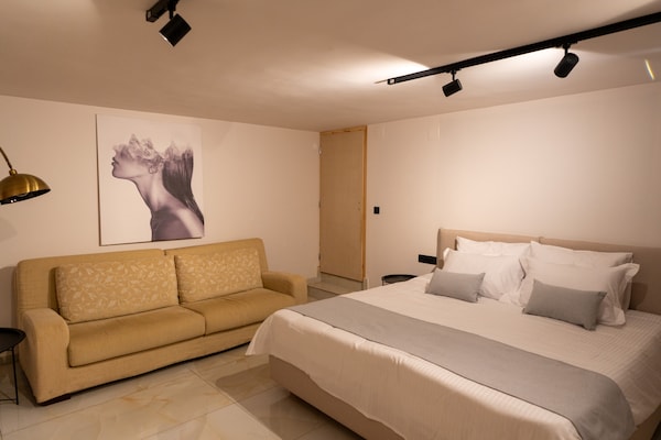 Foto van Villa in Panormo met Zwembad en Strand dichtbij - Vakantiehuis in Panormo - BedRoom