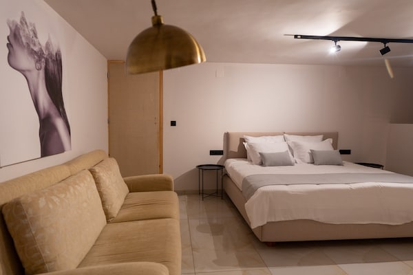 Foto van Villa in Panormo met Zwembad en Strand dichtbij - Vakantiehuis in Panormo - BedRoom