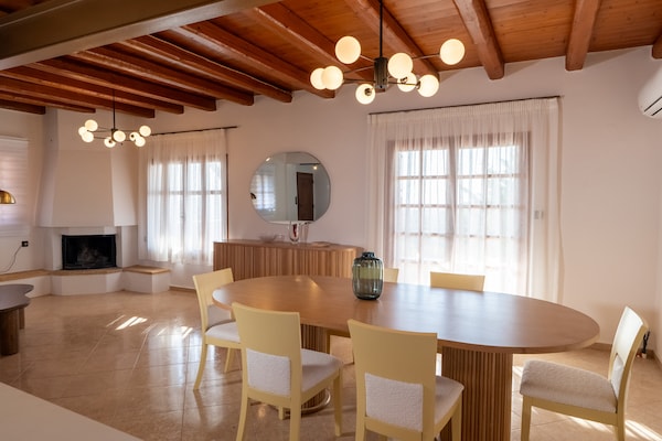 Foto van Villa in Panormo met Zwembad en Strand dichtbij - Vakantiehuis in Panormo - DiningRoom