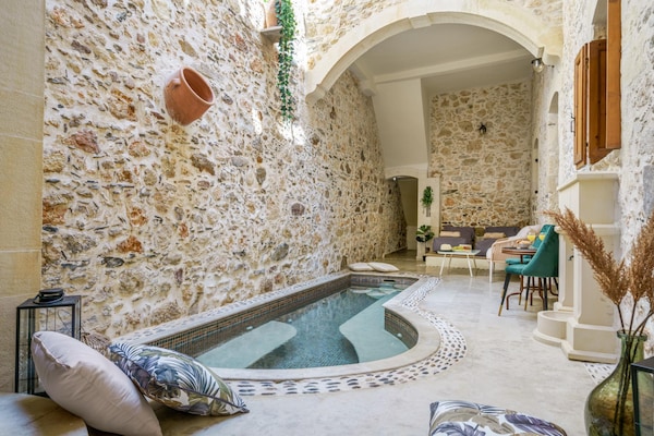 Foto van Villa met 5 slaapkamers en verwarmd zwembad - Vakantiehuis in Panormo - PoolOfHouse