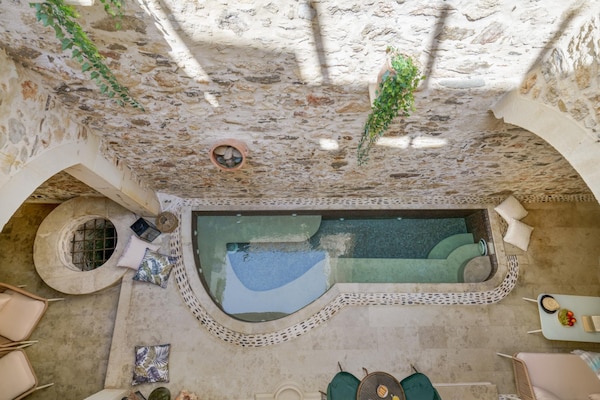 Foto van Villa met 5 slaapkamers en verwarmd zwembad - Vakantiehuis in Panormo - PoolOfHouse