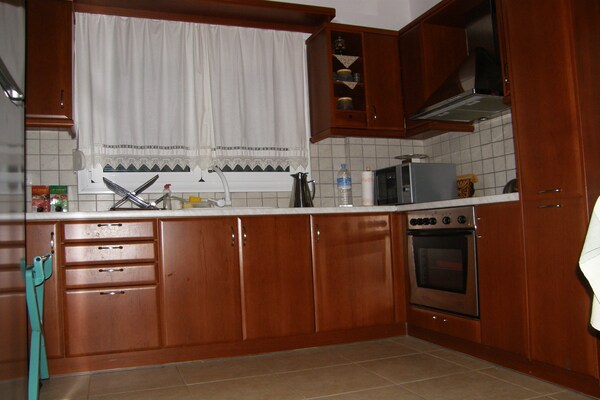 Foto van Villa in Lefkogia bij Souda Strand - Vakantiehuis in Lefkogia - Kitchen