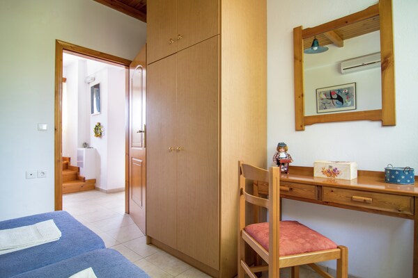 Foto van Villa in Lefkogia bij Souda Strand - Vakantiehuis in Lefkogia - BedRoom
