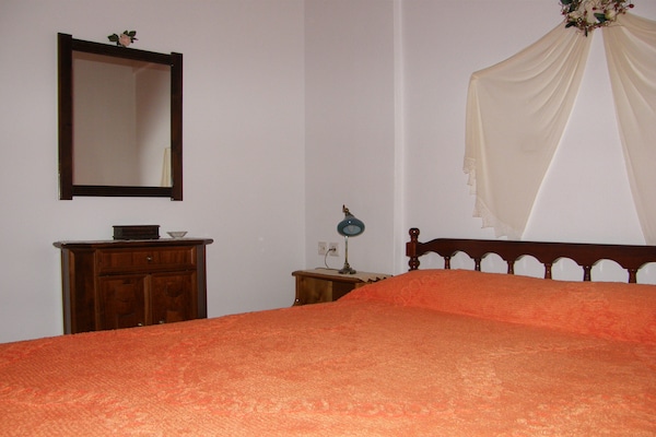 Foto van Villa in Lefkogia bij Souda Strand - Vakantiehuis in Lefkogia - BedRoom