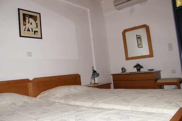Foto van Villa in Lefkogia bij Souda Strand - Vakantiehuis in Lefkogia - BedRoom