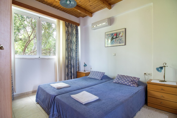 Foto van Villa in Lefkogia bij Souda Strand - Vakantiehuis in Lefkogia - BedRoom