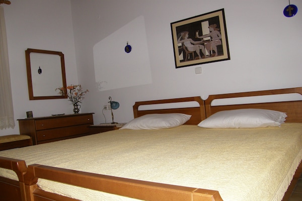 Foto van Villa in Lefkogia met Zwembad - Vakantiehuis in Lefkogia - BedRoom