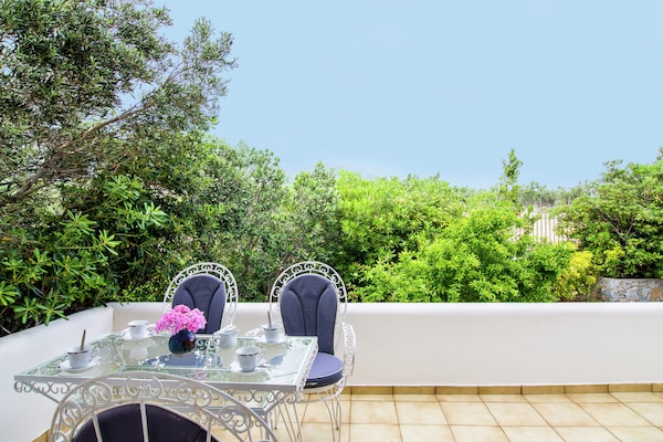 Foto van Villa in Lefkogia met Zwembad - Vakantiehuis in Lefkogia - TerraceBalcony