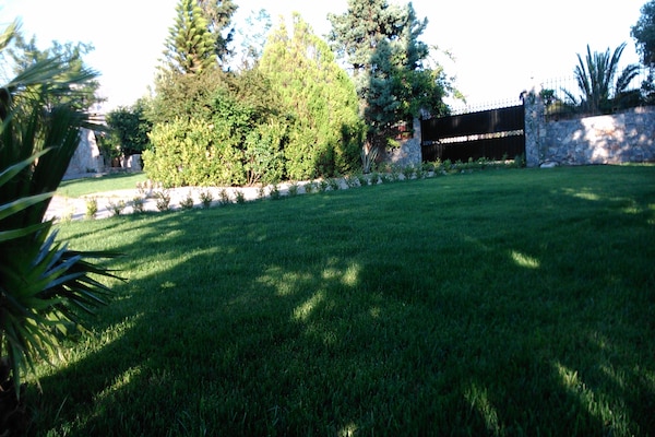 Foto van Villa in Lefkogia met Zwembad - Vakantiehuis in Lefkogia - GardenSummer